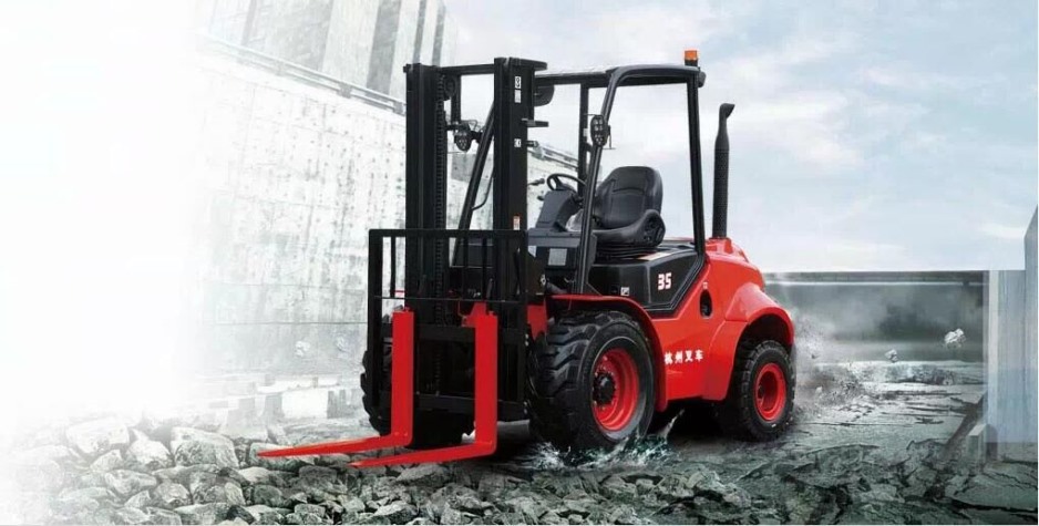2.5-3.5噸越野叉車(chē)（四驅(qū)叉車(chē)）